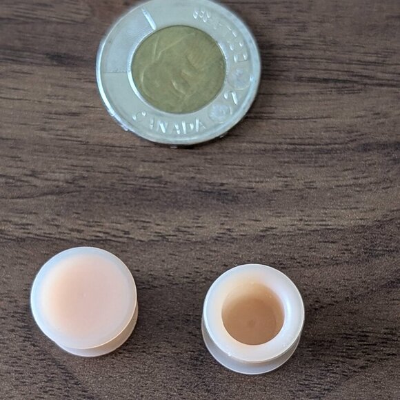 Jewelry - Flesh Tone Silicone Flared ½” Plugs